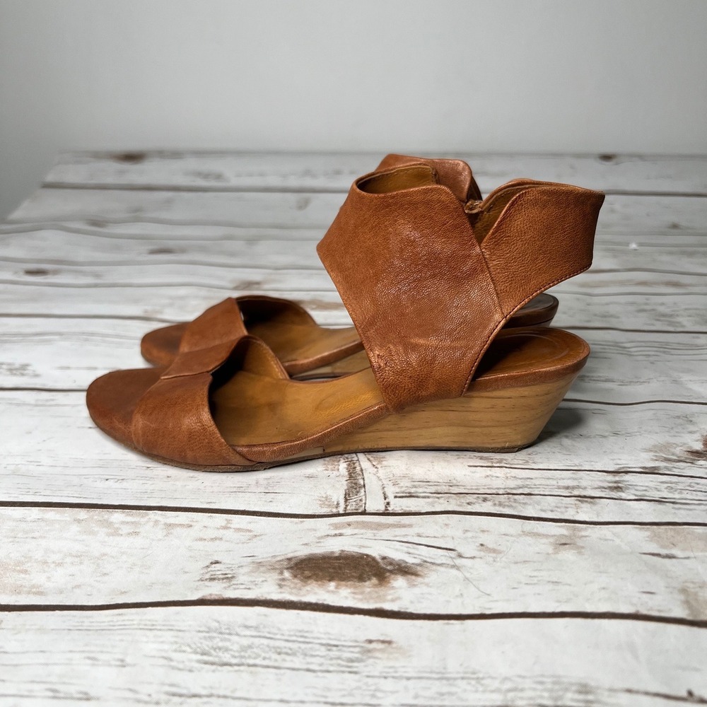 Coclico Wedge Sandals Cognac Brown Leather Ankle Wrap Wood Heel 38